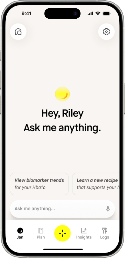 Pantalla de la aplicación de IA de enero que muestra el mensaje de bienvenida al usuario